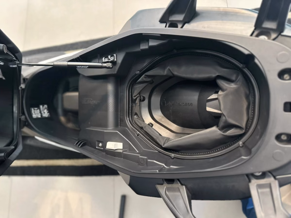 BMW C400 X SPORT 2024/2024, rodas e pneus