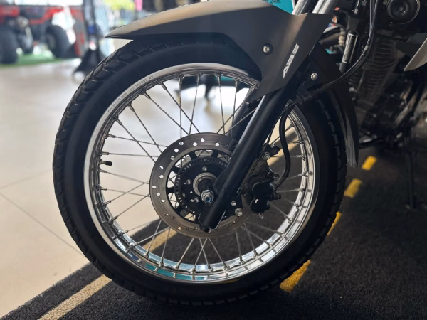 Honda XRE 190 2025/2026, rodas e pneus